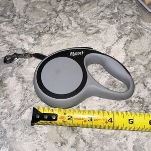 ⚫ Flexi Retractable Dog Leash – Gray/Black, Small Dogs up to 26 lbs